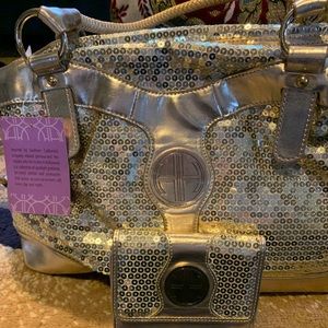 GOLD AND SLIVER PURSE WITH MATCHING WALLETS